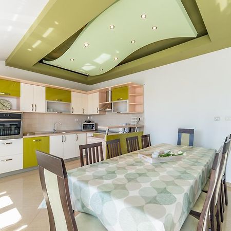 Crowonder Sun&Fun Holiday House With Large Swimming Pool, Playroom And Garden บาร์บินเย ภายนอก รูปภาพ