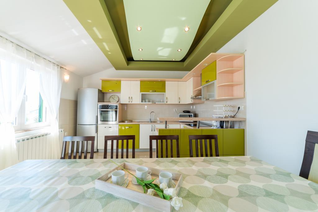 Crowonder Sun&Fun Holiday House With Large Swimming Pool, Playroom And Garden บาร์บินเย ภายนอก รูปภาพ